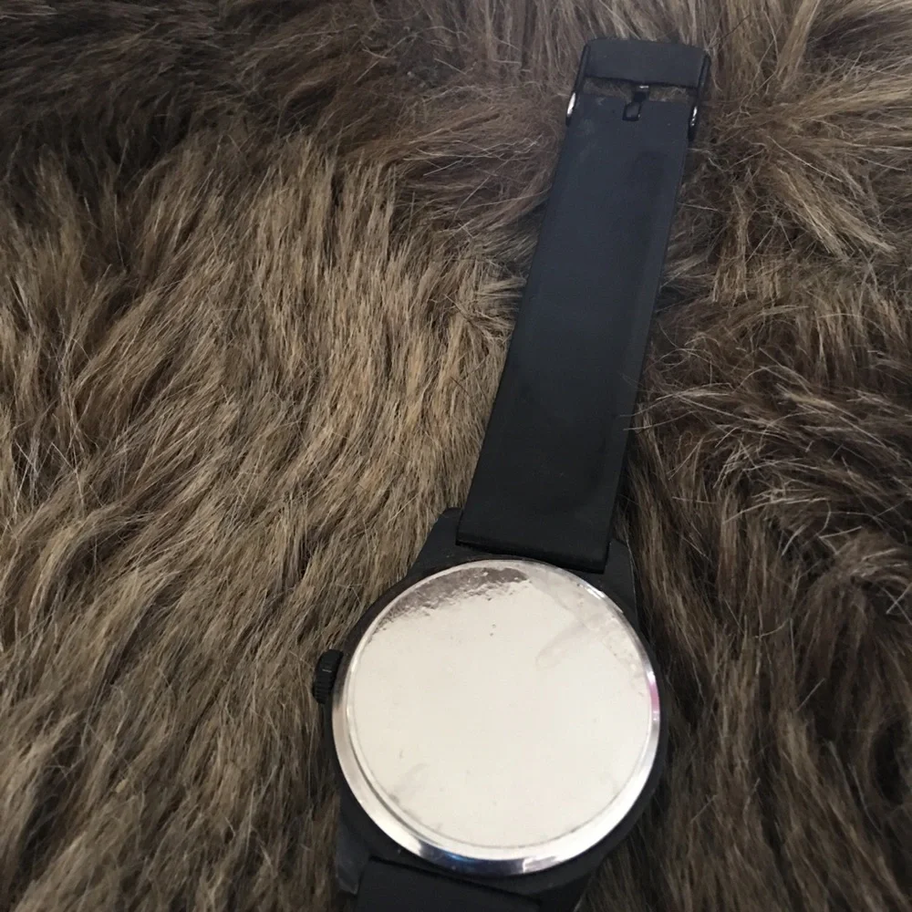 Unisex black silicone band quartz watch new